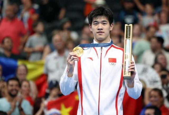 乐鱼体育官网-揭秘潘展乐36小时逆袭夺金：五金王索普被他折服