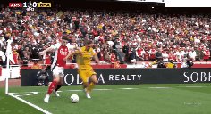 乐鱼体育官网-阿尔特塔：10人作战也该赢 判罚标准缺乏一致性