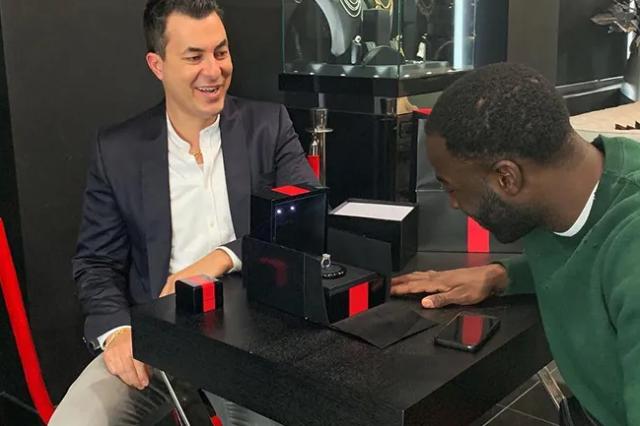 乐鱼电竞-格林幸福步入婚姻殿堂 婚礼安排却让科尔笑容僵硬